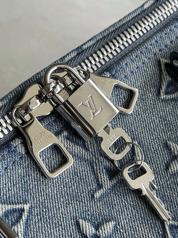 ルイヴィトンバッグ素材ディテール